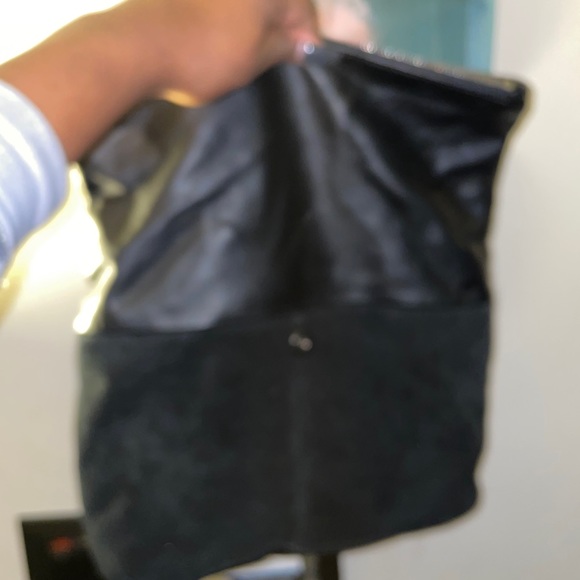 Clutch - Picture 2 of 4